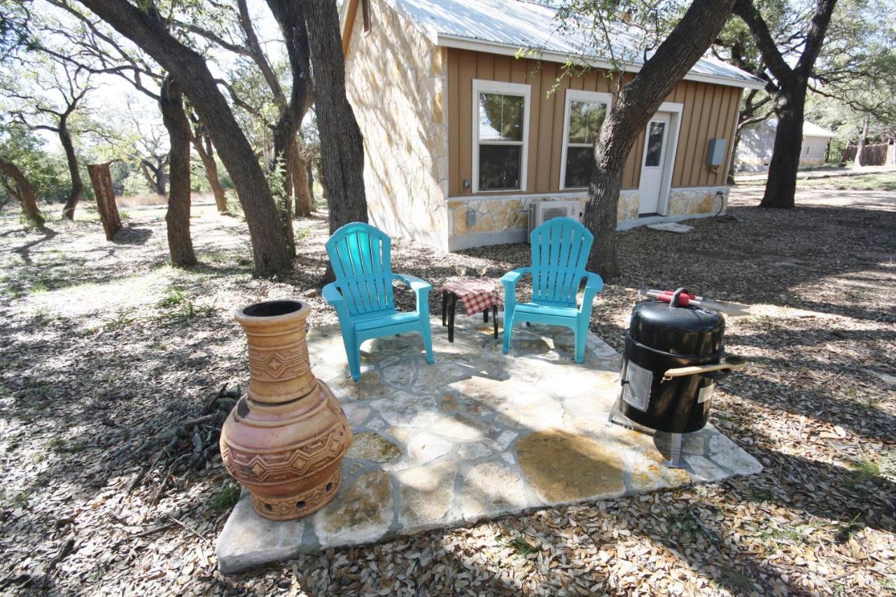 Cabins At Flite Acres-Desert Willow Wimberley Exterior photo