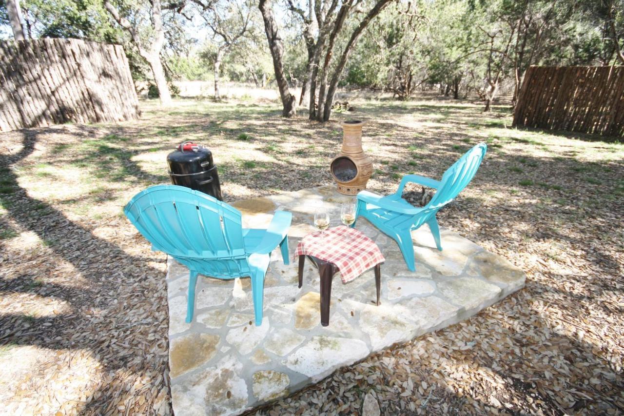 Cabins At Flite Acres-Desert Willow Wimberley Exterior photo